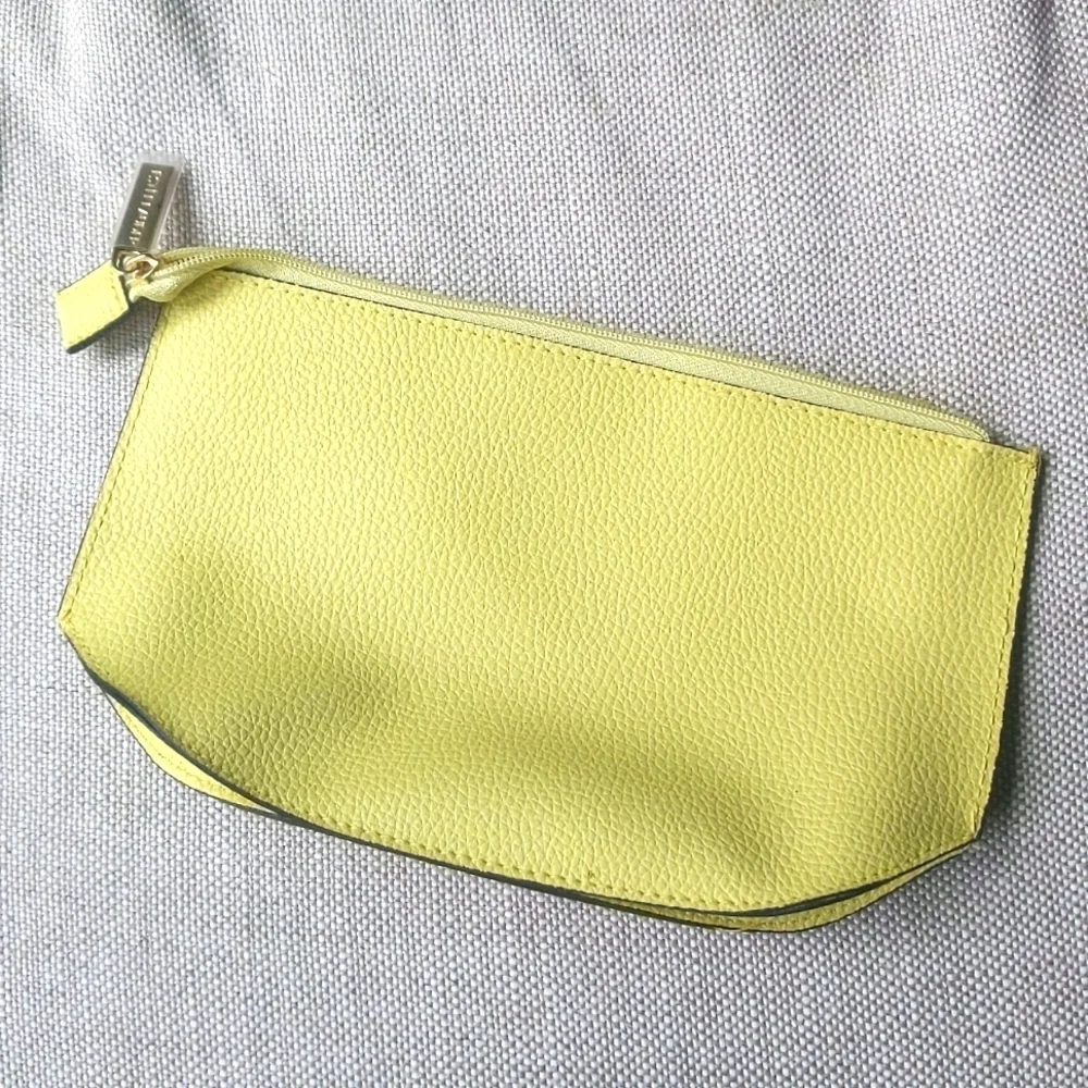 ✨NWOT Estee Lauder Cosmetic Bag
